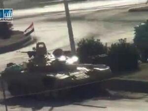 دبابات الجيش السوري ومدرعاته تقتحم احياء عدة في مدينة دير الزور على وقع قصف مدفعي