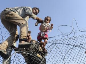  تزايد الهجرة والهروب الجماعي من الحروب مثلما هو الحال في سوريا