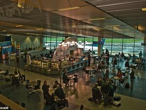 إغلاق مطار مدينة دنيدن جنوبي البلاد، عقب تلقي بلاغ بوجود طرد مشبوه على مدرجه