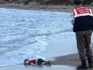 جثة الطفل “آيلان كردي”