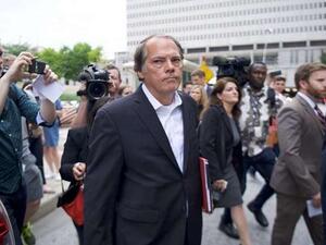  الموظف السابق في مجلس الشيوخ الأمريكي جيمس وولف