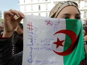 المدن الجزائرية تشهد مظاهرات رافضة للولاية الخامسة
