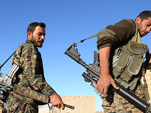 Syrian opposition forces near Raqqa, 2017. (AFP/ Delil Souleiman) 