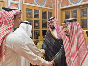 Salah Khashoggi meets with Saudi Crown Prince Mohammed bin Salman and King Salman. (AFP/ File)