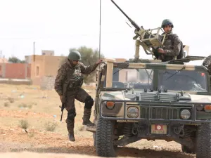 القضاء على مسلحين اثنين ومقتل عسكري في منطقة وادي الربايع