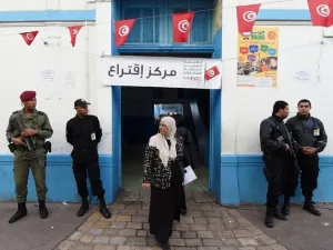 السبسي حث الحكومة على وضع برامج من شأنها الحد من معدلات البطالة 