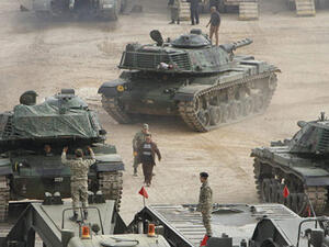 دبابات ومدرعات تركية