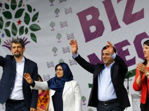 نواب من حزب الشعوب الديمقراطي