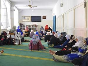 غياب النساء عن واجهة الجمعيات الإسلامية وإدارة شؤون مساجد فرنسا