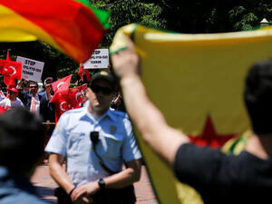 أحكام بالسجن لمدة سنة ويوم، على اثنين من مؤيدي الرئيس التركي رجب طيب أردوغان