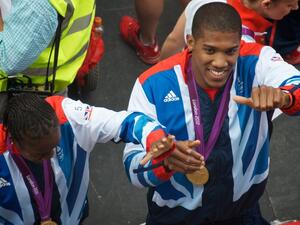 Anthony Joshua celebrates his gold at the London Olympics (Wikimedia Commons)