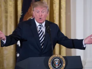 U.S. President Donald Trump warns Iran against relaunching nuclear program, adding that consequences would be so harsh. (AFP/ File Photo)