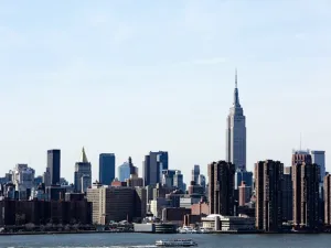 U.S. Federal prosecutors on Friday announced charges against three men arrested for allegedly participating in a plot to carry out Daesh terrorist attacks in New York City last year (Pexels)