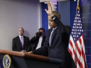 Outgoing US President Barack Obama waves goodbye at his final press conference at the White House on January 18, 2017.(AFP/Yuri Gripas) 