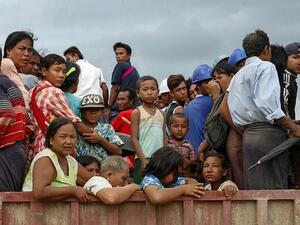 Rohingya Muslim fleeing from the conflict area of the Yathae Taung township in Rakhine State in Myanmar. (AFP Photo)