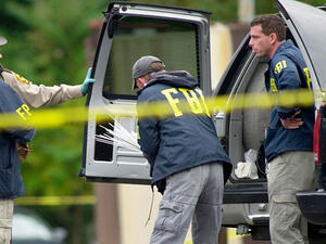 اضافت السلطان ان 3 اشخاص قتلو في التفجير الذي وقع الانفجار مساء السبت.

