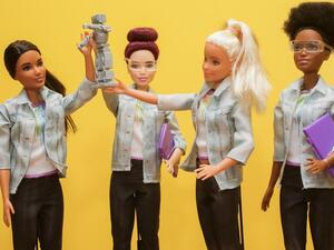 Robotics Barbie aims to inspire young girls. (Twitter)