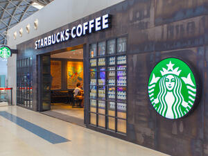 Starbucks revealed that it wants to close about 8000 stores in the United States in order to do racial bias training. (AFP/ File Photo)