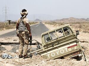A Yemeni fighter loyal to the Saudi-backed Yemeni president. (AFP/ File Photo)
