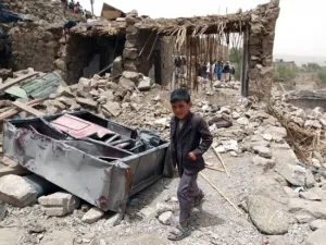 According to U.N., a total of 5558 civilians have been killed and 9,065 others injured in Yemen since March 2015 (AFP/File)