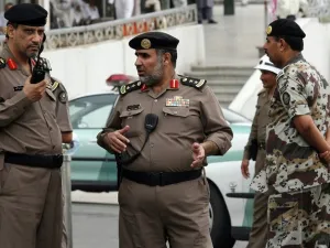شكلت الشرطة فريق عمل مزوّد بخبير من الطب الشرعي
