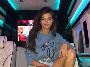 Selena Gomez hit a fashion high note (Source: selenagomez / Instagram ) 