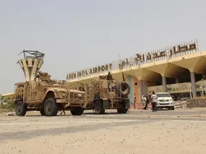 الحوثيون يحتفلون بذكرى احتلال صنعاء 