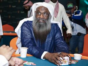 الكلباني أمّ المصلين في المسجد الحرام في شهر رمضان قبل نحو عشر سنوات 