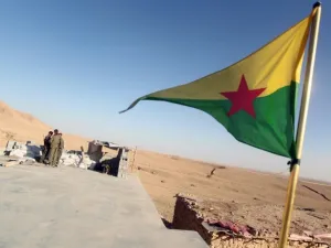 مقاتلون أكراد