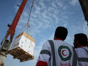 The Iranian Red Crescent delivered a shipment of aid to Yemen on March 31, 2015. (AFP/File)