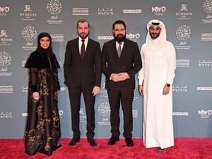 
واستقبلت السجادة الحمراء قبيل حفل الافتتاح عدداً كبيراً من الضيوف والفنانين