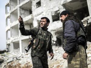 ماتيس: سنقبل استسلام الجهاديين بالرقة