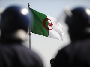  القوات الجزائرية عثرت على قائمة بأسماء أشخاص تونسيين، يخشى أن المجموعة كانت بصدد الإعداد لاغتيالهم