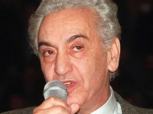 حسين آيت أحمد 