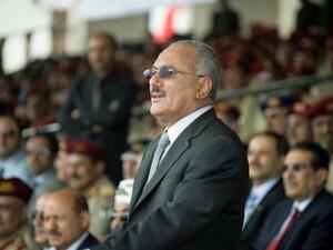 الرئيس اليمني يعين الأخ غير الشقيق لصالح قائدا لقوات الاحتياط
