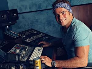 عمرو دياب يضع اللمسات الاخيرة على البومه