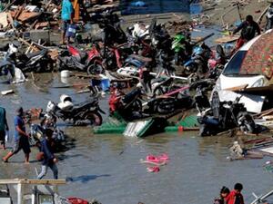 ارتفاع حصيلة ضحايا تسونامي في إندونيسيا إلى 429 قتيلا