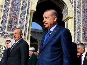 أردوغان يزور ضريح الإمام البخاري في سمرقند