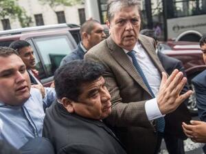 بموجب قرار حكومة اوروغواي، فإن غارسيا يتعين عليه أن يغادر السفارة حاليا
