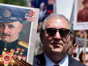 أصدر رئيس أرمينيا قرار إقالة رئيسي الشرطة والأمن القومي بناء على مقترح باشينيان 