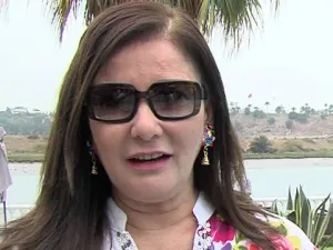 الفنانة المصرية آثار الحكيم