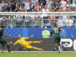 جيديناك يترجم ركلة الجزاء