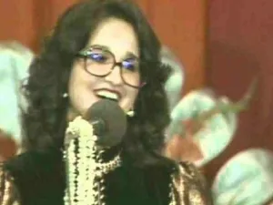 عزيزة جلال