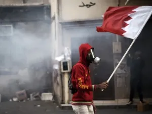 مستشار خامنئي: البحرين لنا وشعبها إيراني

