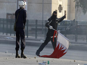 تتهم البحرين إيران باستمالة مواطنين شيعة وتسليحهم