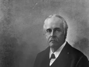 Arthur Balfour in 1917 (AFP)