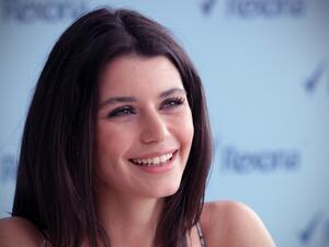 النجمة التركية بيرين سات