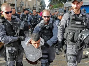 Israeli security forces detain a Palestinian youth in Jerusalem's Old City. (AFP/ File)