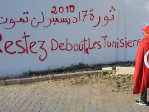 أغلقت بعض الفنادق أبوابها في حين تعاني صناعة السياحة أوقاتاً صعبة