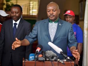 رئيس بوروندي يظهر للمرة الاولى منذ محاولة الانقلاب الفاشلة
